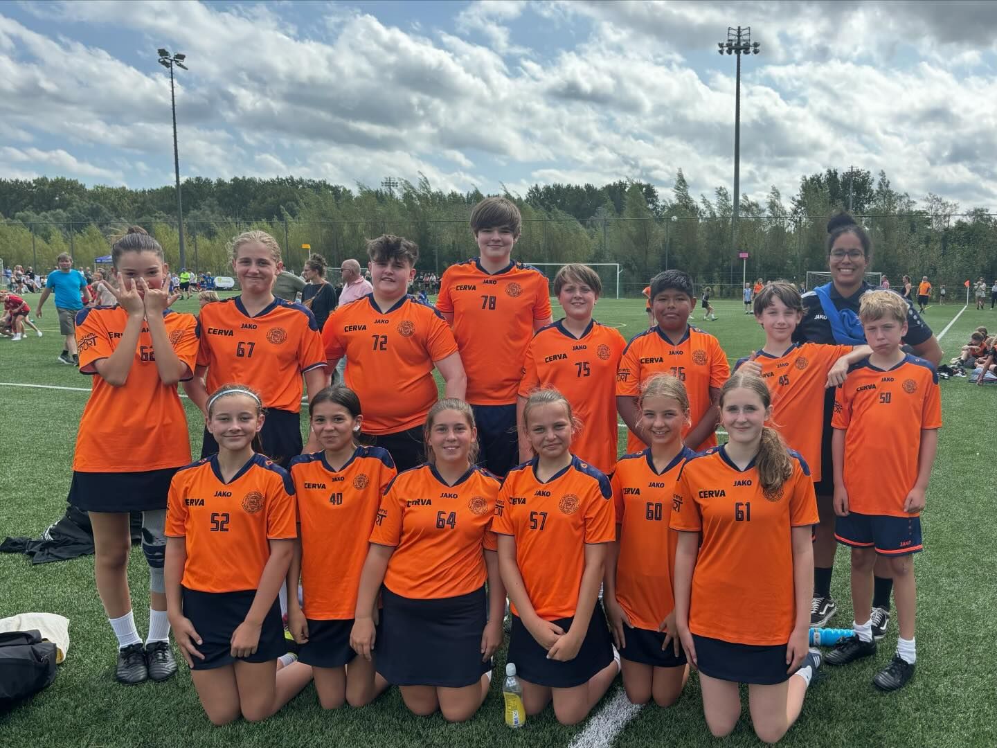 U15